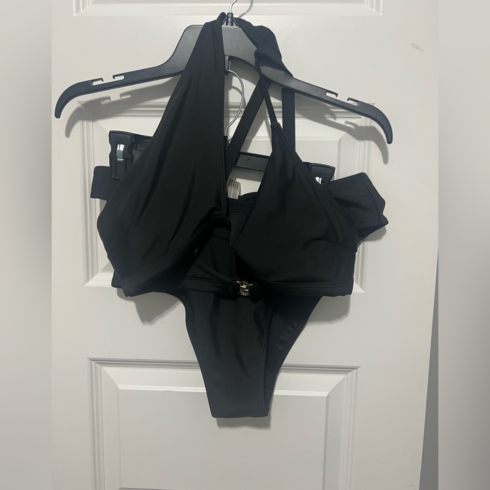 Sleek Black Bikini with Minimalist Design